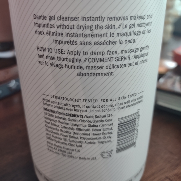 NWT Drybar Gentle Face Wash - 33.8 fl oz - Picture 2 of 2